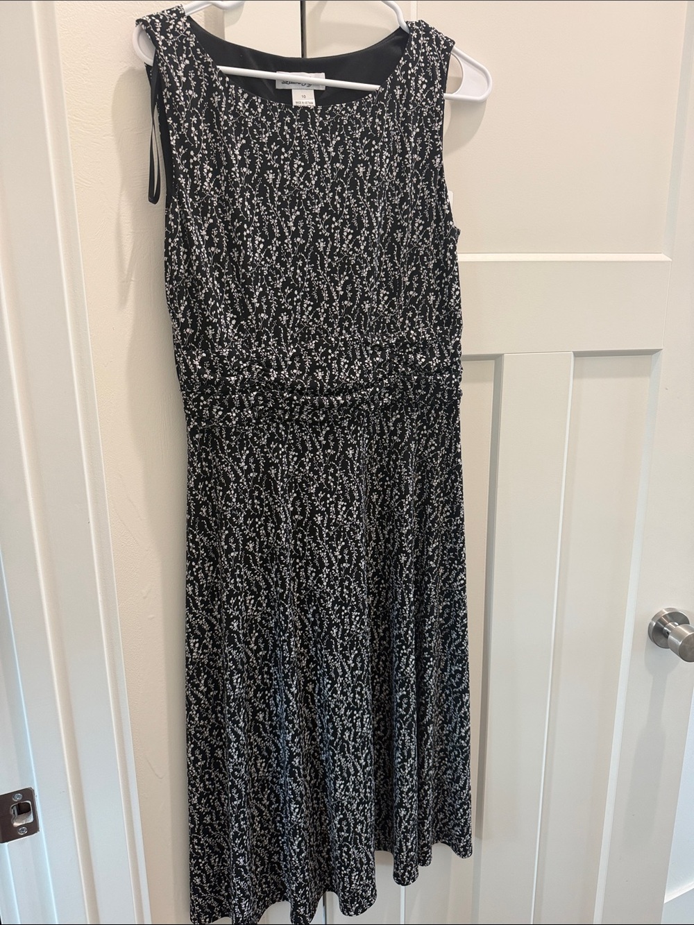 Black & White Printed Sleeveless Midi Dress